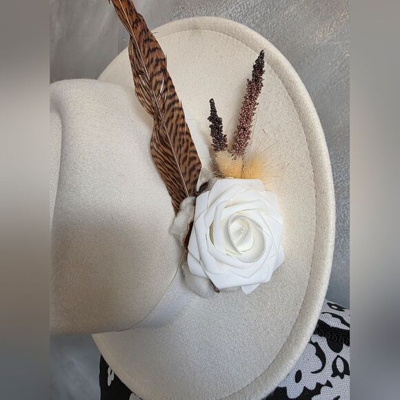 Cream Wide-brimmed Felt Fedora Hat with Feather and Floral Embellishment Bridal main image 6